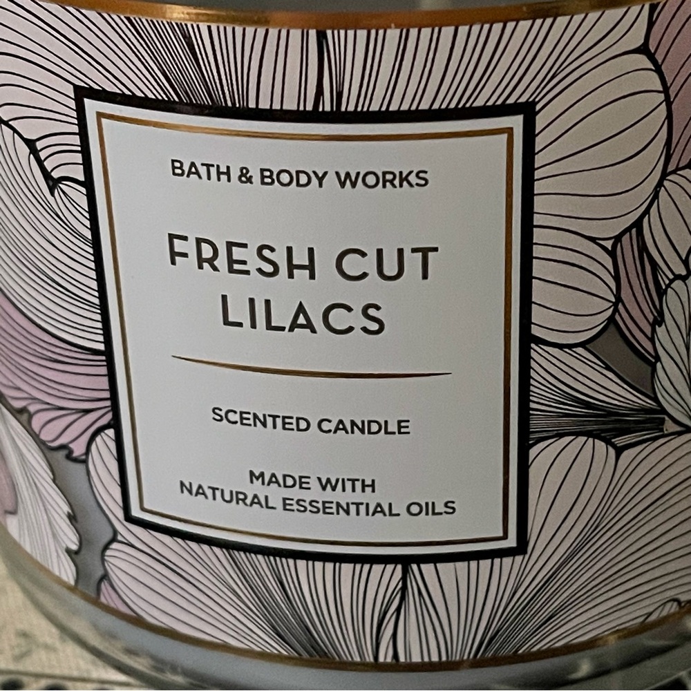 Bath & Body Works Fresh Cut Lilacs Three Wick Scented Candle - Picture 7 of 11